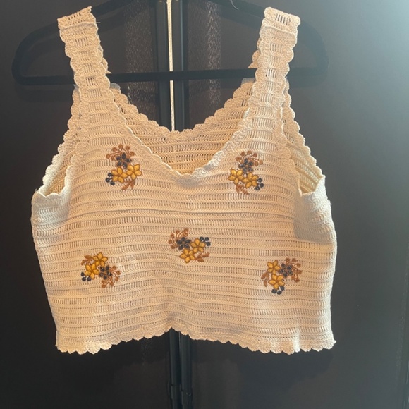 NWOT SERENE BLOOMS CROCHET STYLE TOP: NATURAL, M/L - Picture 4 of 6